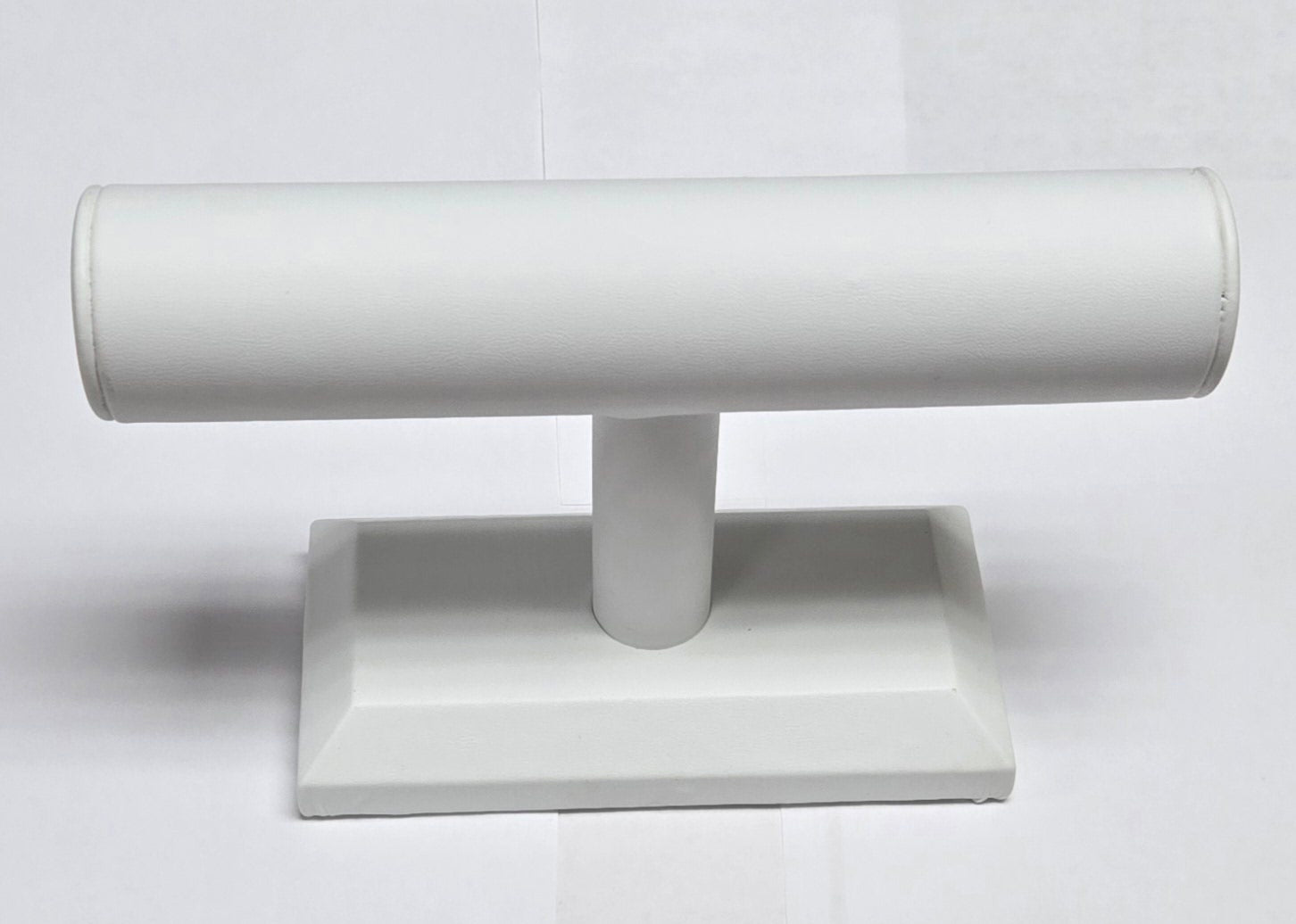 Small leatherette T-Bar stand