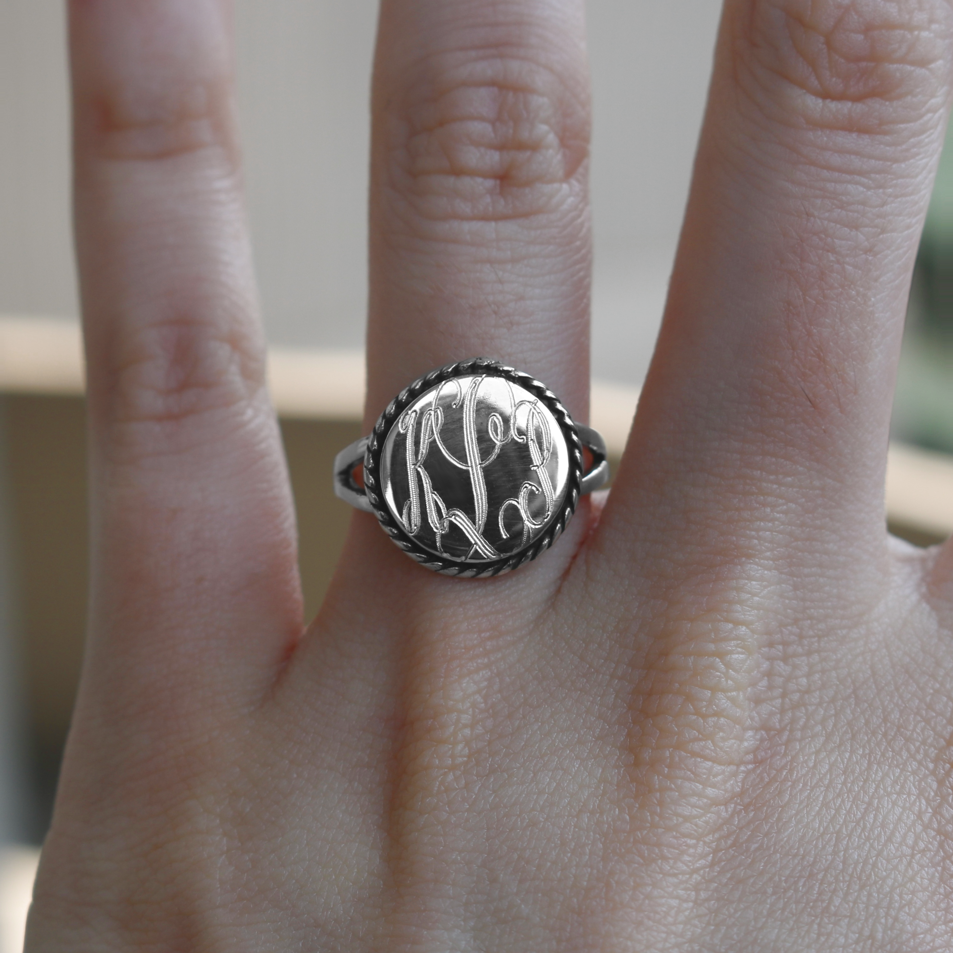 Sterling Silver Round With Rope Engravable Rings