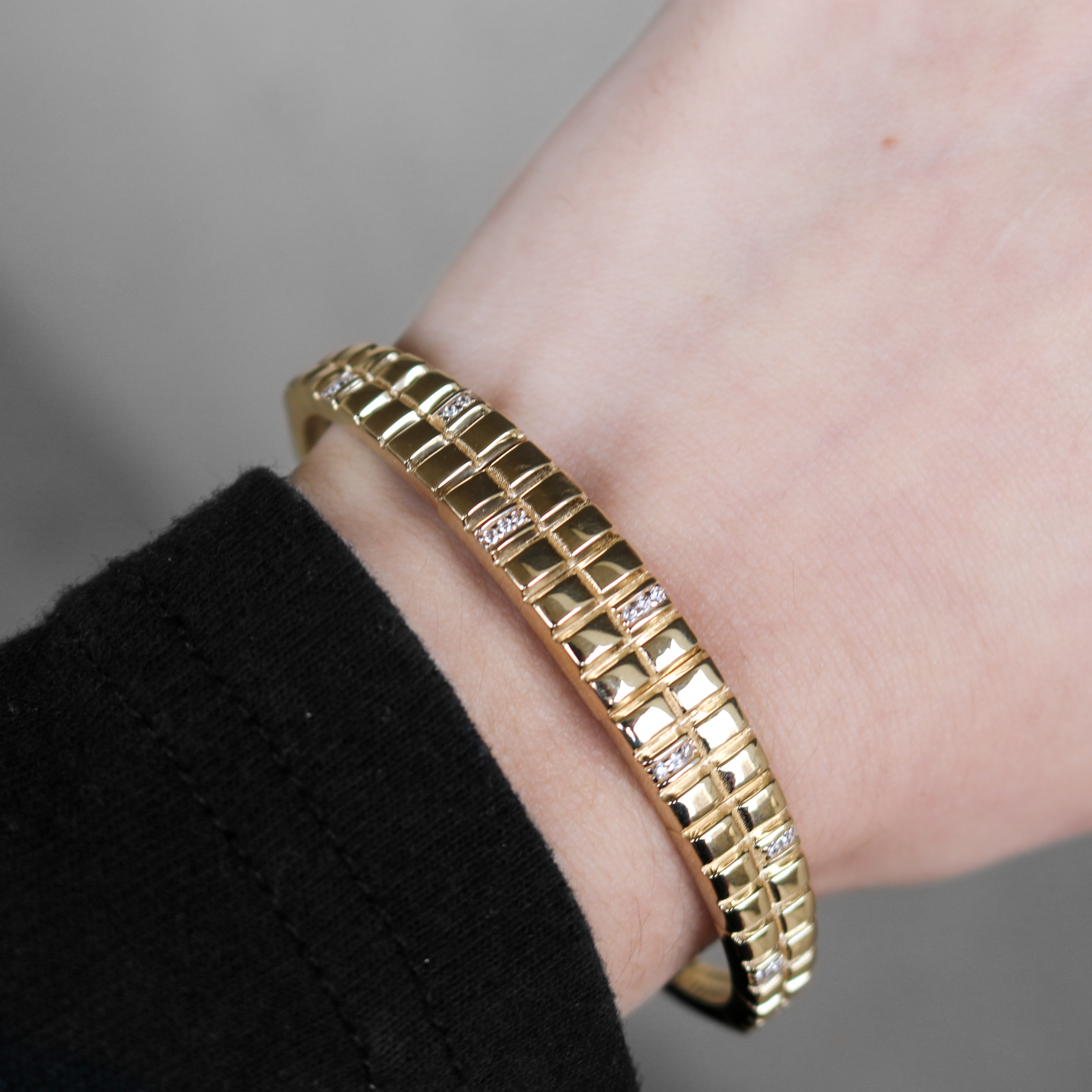 14K Gold Flexible Bangle