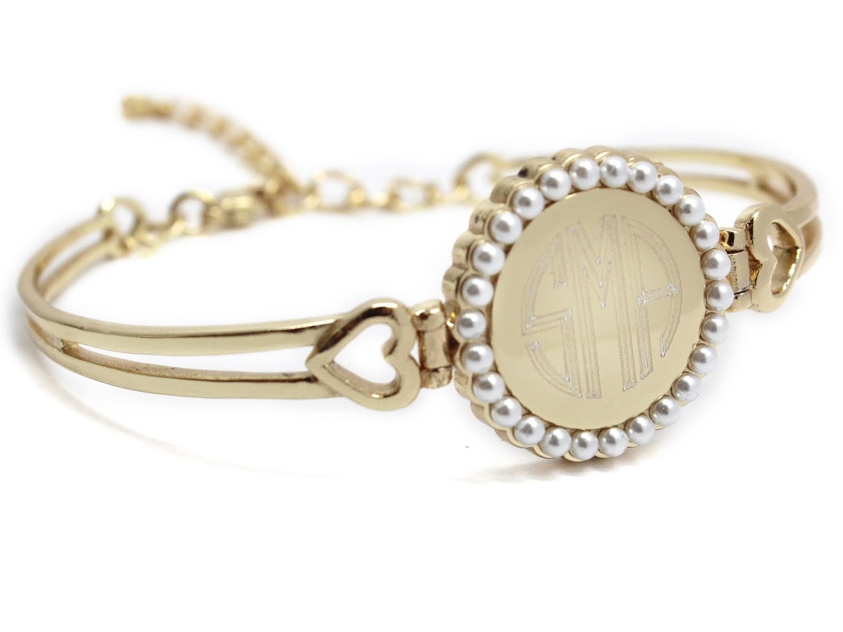Elegant Engravable White Copper Circle Bracelet With Pearl around with  Princess Hearts on each side - Atlanta Jewelers Supply